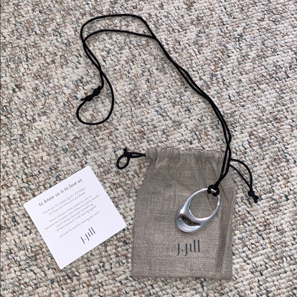 minimalist necklace